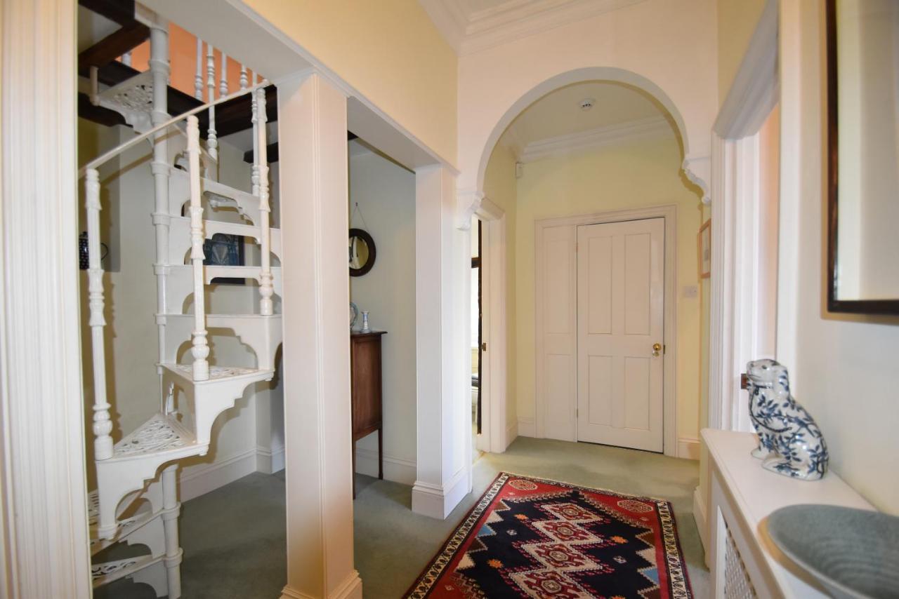 Whitefriars, Rye - Central Location With Parking For 3 Cars - Large Family Home エクステリア 写真
