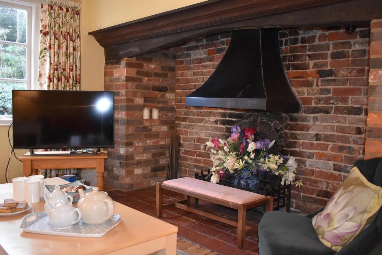Whitefriars, Rye - Central Location With Parking For 3 Cars - Large Family Home エクステリア 写真
